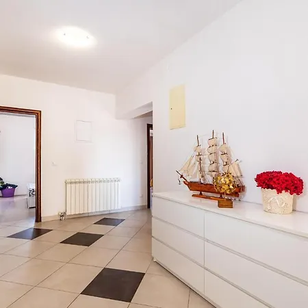 Beautiful In Sv,filip I Jakov With Kitchen 度假居 *
