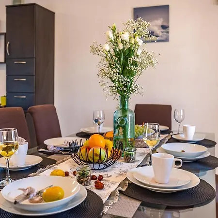 Beautiful In Sv,filip I Jakov With Kitchen *