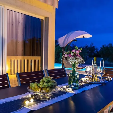 Beautiful In Sv,filip I Jakov With Kitchen 度假居