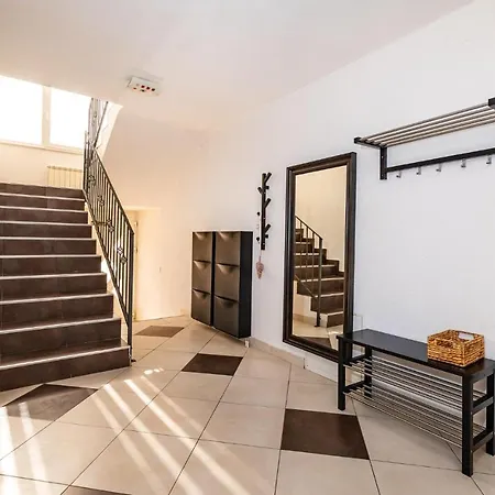 Beautiful In Sv,filip I Jakov With Kitchen *